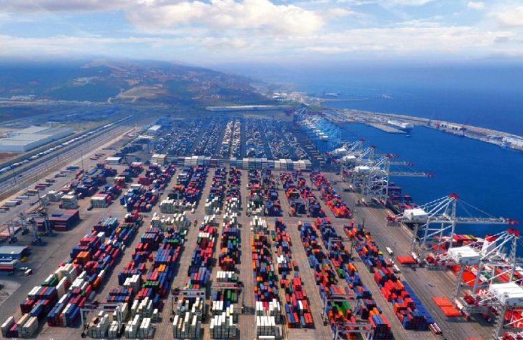 مصر.. إعلان انتهاء أزمة دخول البضائع للمغرب