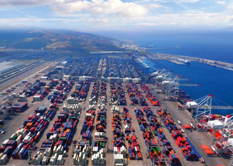 مصر.. إعلان انتهاء أزمة دخول البضائع للمغرب