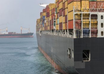 لماذا تراجعت مصر 4 مراكز في التصنيف العالمي للخدمات اللوجستية؟