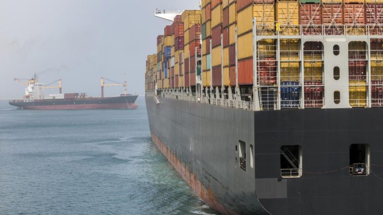 لماذا تراجعت مصر 4 مراكز في التصنيف العالمي للخدمات اللوجستية؟