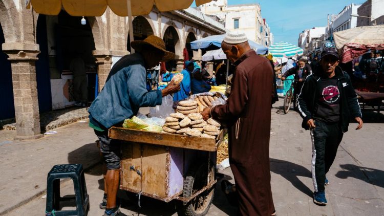 القطاع غير الرسمي المغربي يكبد الحكومة خسائر كبيرة