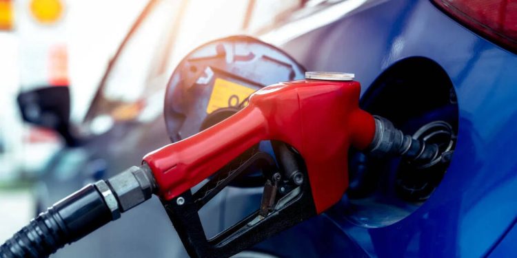 ارتفاع حجم إنتاج وقود السيارات في سلطنة عُمان خلال فبراير مدفوعاً بـ “الممتاز”