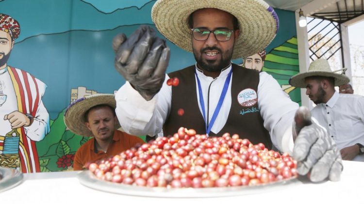 رسوم ترامب الجمركية تطاول القهوة اليمنية