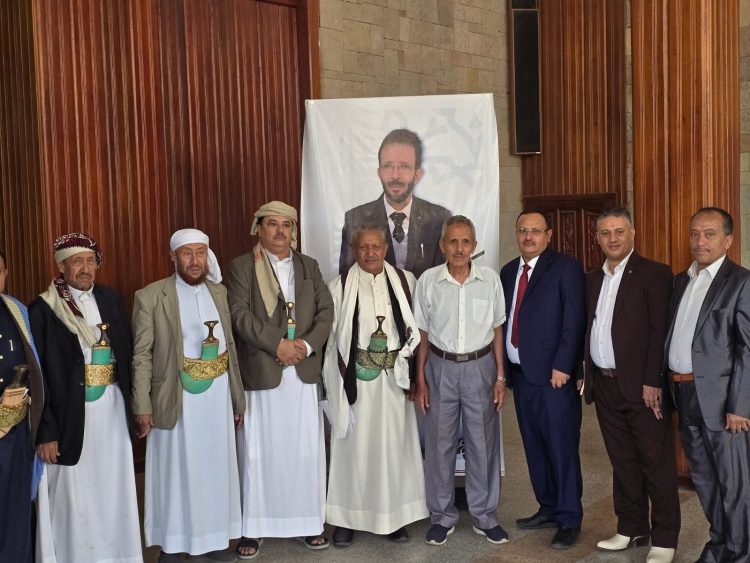 اليمن.. فعالية تأبين وإحياء أربعينية فقيد الوطن والقصيدة الشاعر ياسين البكالي
