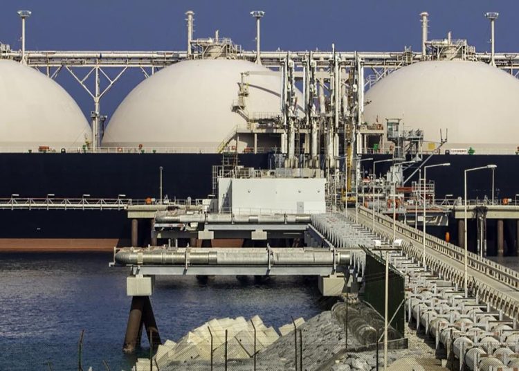 مؤشرات نمو وتحول مستدام لقطاعي الطاقة والمعادن في عُمان 2024