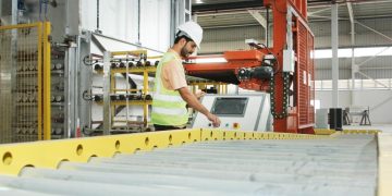 الاستثمارات الأجنبية بالقطاع الصناعي العماني تنمو بـ%27.5