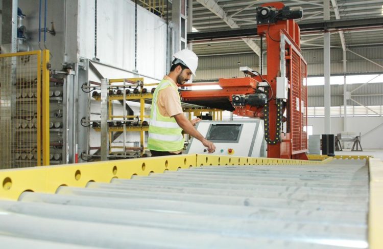 الاستثمارات الأجنبية بالقطاع الصناعي العماني تنمو بـ%27.5