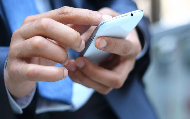 زيادة في اشتراكات الموبايل في عُمان 8.61% في 7 أشهر من 2025