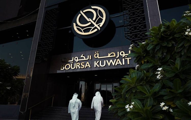 تباين مؤشرات الكويت وسط انخفاض بالقيمة السوقية وزخم تداولات أسبوعي