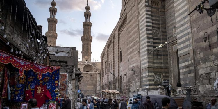 العجز التجاري المصري يرتفع إلى 50 مليار دولار في 2024