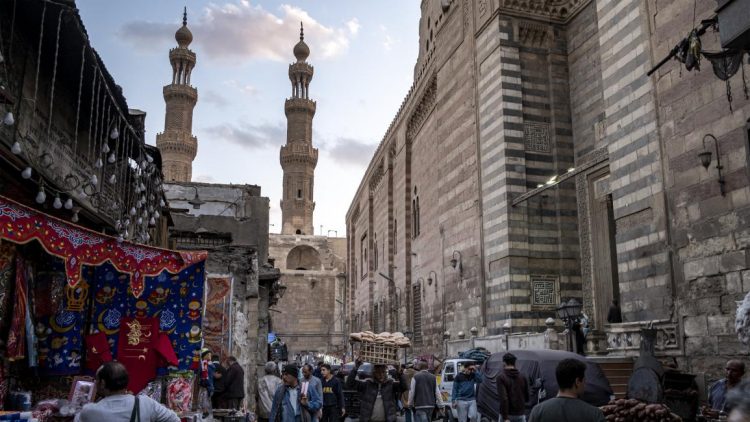 العجز التجاري المصري يرتفع إلى 50 مليار دولار في 2024