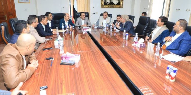 اليمن.. لقاء موسع حول توطين الصناعات