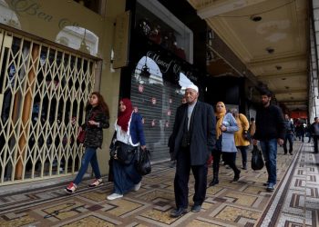 تكاليف الأجور والدعم تلتهم ميزانية تونس