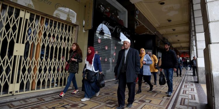 تكاليف الأجور والدعم تلتهم ميزانية تونس