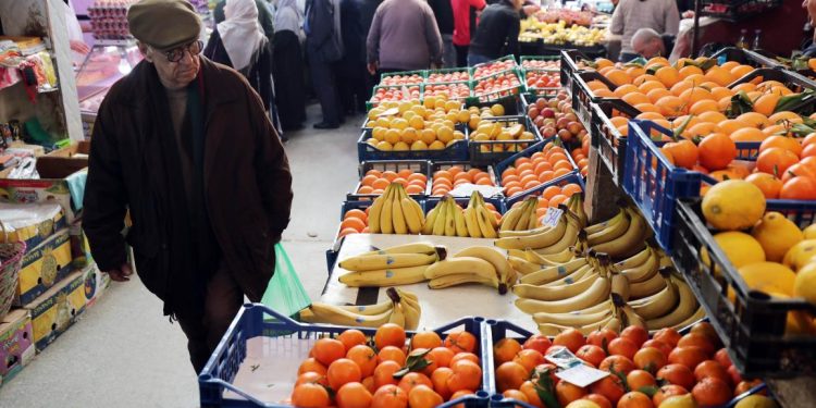 الرئيس الجزائري يكشف حجم التضخم في الجزائر