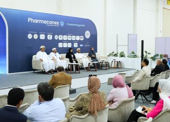 سلطنة عمان تستعرض فرصها الاستثمارية بقطاع الصناعات الدوائية في معرض “فارماكونكس” بالقاهرة