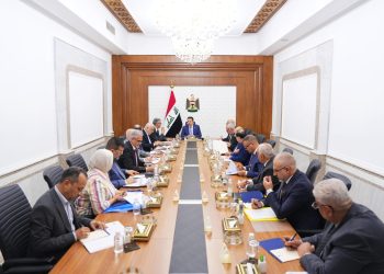 رئيس الوزراء العراقي يؤكد أهمية تكامل مشاريع وزارة النفط مع متطلبات طريق التنمية