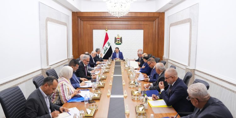 رئيس الوزراء العراقي يؤكد أهمية تكامل مشاريع وزارة النفط مع متطلبات طريق التنمية