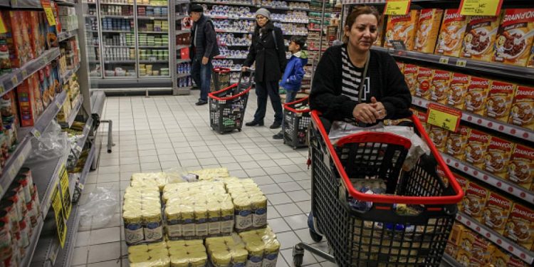 تونس تواصل دعم الغذاء والكهرباء عام 2026