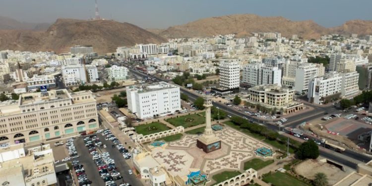 نمو إجمالي رصيد الائتمان الممنوح من القطاع المصرفي العماني في أغسطس