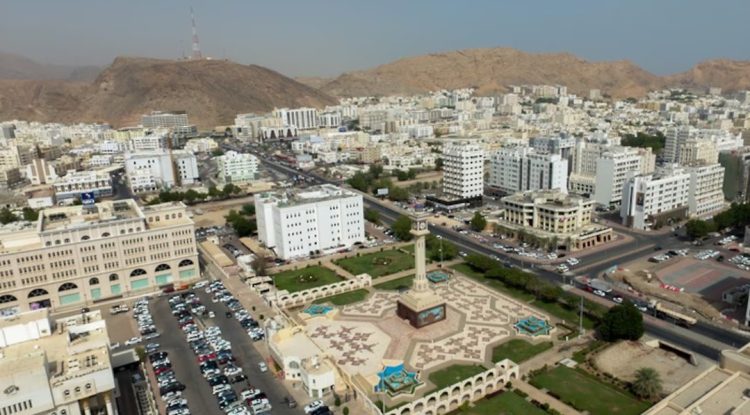 نمو إجمالي رصيد الائتمان الممنوح من القطاع المصرفي العماني في أغسطس