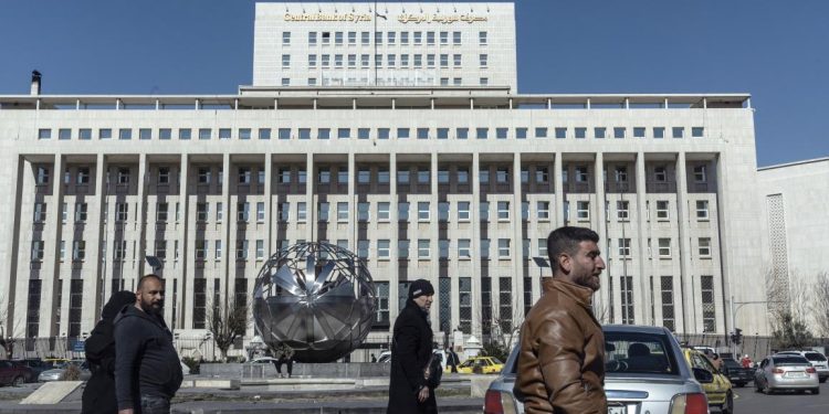 توجه سوري نحو المصارف الاستثمارية لتعزيز إعادة الإعمار وتنمية الاقتصاد