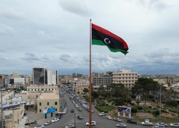 الصين تعود إلى ليبيا… نفوذ اقتصادي وسباق جديد على إعادة الإعمار