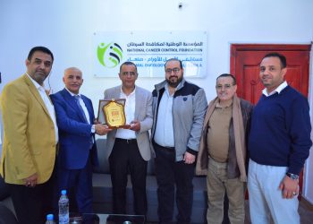 اليمن.. المؤسسة الوطنية لمكافحة السرطان تحتفي بإنجازاتها وتكرم مجموعة هائل سعيد أنعم كداعم رئيسي للمؤسسة
