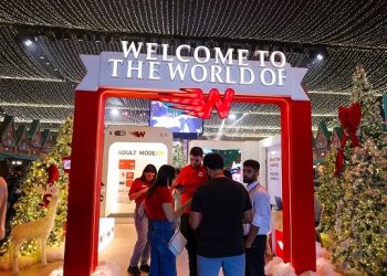 Whish Money تنشر سحر Elf Town في بيروت في الميلاد