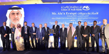 جائزة “الشخصية المصرفية العربية للعام 2025” للرئيس التنفيذي لمجموعة بنك أبوظبي التجاري