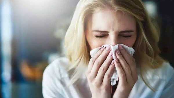 أطعمة تساعدك على التخلص من سيلان الأنف وأخرى تجنبها..