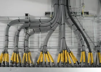 “أداني” تستثمر 5 مليارات دولار في مراكز بيانات “جوجل” بالهند