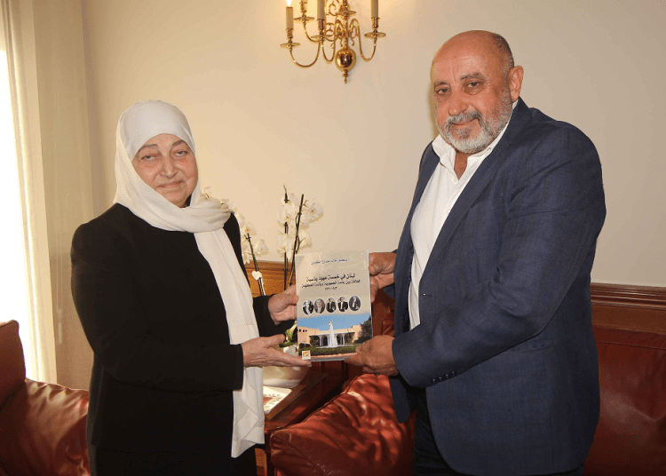 الحريري تسلمت من خالد الكردي كتابه “لبنان في خمسة عهود رئاسية”