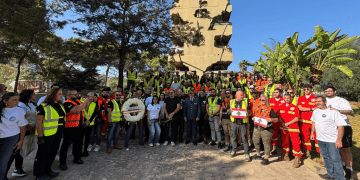 وفد من درّاجي الناديدراجات ال اللبناني للنارية يزور قيادة الجيش بمناسبة عيد الإستقلال ويضع إكليل زهر على نصب الخالدين