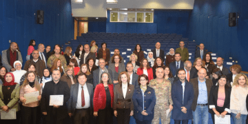 المعهد الوطني للإدارة وزع الشهادات على المشاركين في دورات مهارات التفاوض وإدارة الأزمات