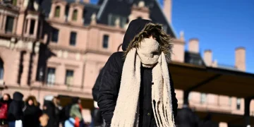 حيل بسيطة لزيادة شعورك بالدفء خلال الشتاء