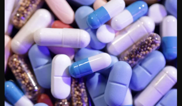 صيدلية حرمون: 3 مكملات غذائية لتحسين مزاجك..