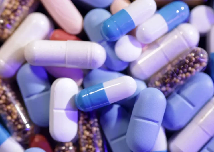 صيدلية حرمون: 3 مكملات غذائية لتحسين مزاجك..