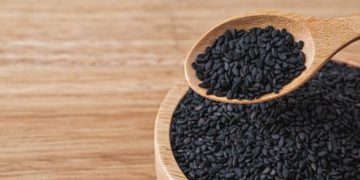 ملعقة من “الحبة السوداء” تقي القلب وتحمي من السمنة