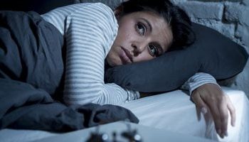 أسرار عالم النوم.. ماذا يحدث لجسمك وعقلك بين الساعة 3 و 5 فجرا