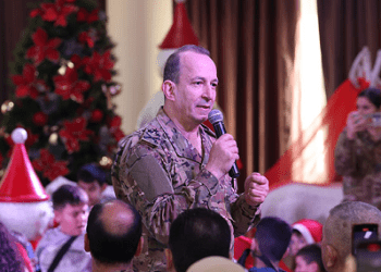 احتفال مركزي لعائلات العسكريين الشهداء بحضور قائد الجيش وعقيلته