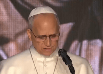 البابا لاوون: مدعوون إلى أن تكونوا بناة سلام وتواجهوا عدم التسامح وتنيروا الطريق نحو العدل والوئام