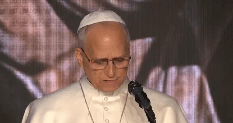 البابا لاوون: مدعوون إلى أن تكونوا بناة سلام وتواجهوا عدم التسامح وتنيروا الطريق نحو العدل والوئام