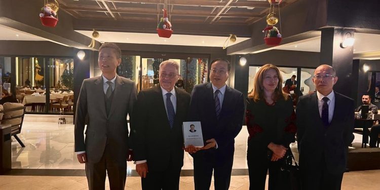 مباحثات عراقية صينية حول آفاق التكامل الاستراتيجي في مشاريع الممرات التجارية