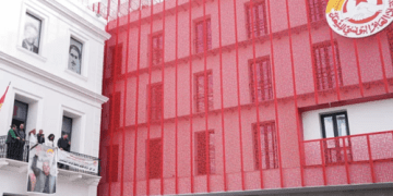 اتحاد الشغل التونسي يدعو لإضراب عام في يناير وسط تصاعد التوترات السياسية والاقتصادية