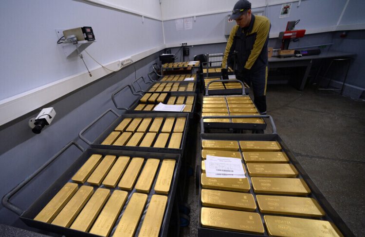 ارتفاع أسعار الذهب وقفزة ضخمة لأسعار الفضة