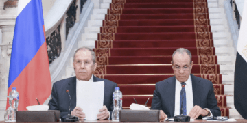 مباحثات مصرية روسية لتوسيع الرحلات الجوية المباشرة إلى المنتجعات السياحية