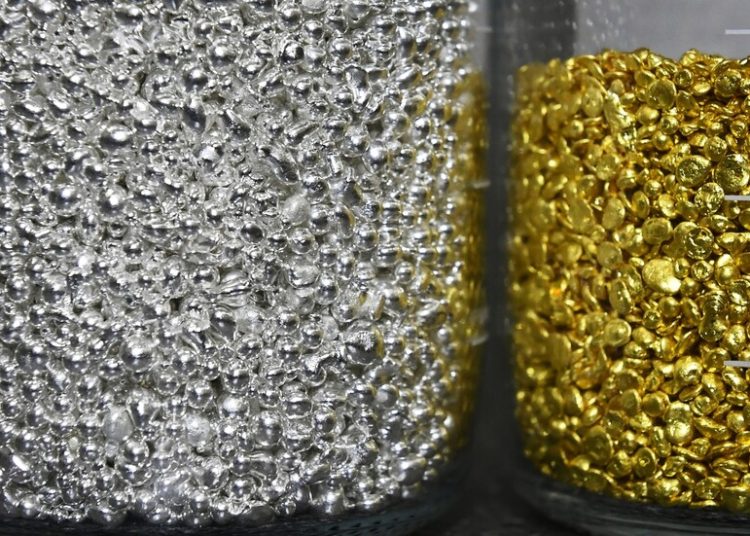 عاملان وراء ارتفاع الذهب والفضة إلى مستويات تاريخية