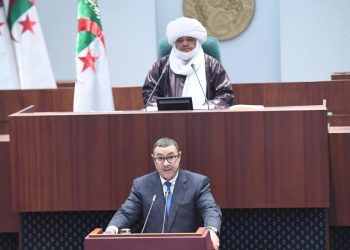 الجزائر تكشف مخططاً احتيالياً لتهريب العملة باستخدام العاطلين