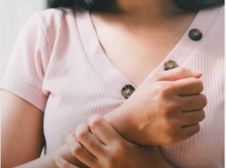 صيدلية حرمون: لا تهملي هذا العارض إنىذارًا مبكرًا من ىىىىرطان الثدي